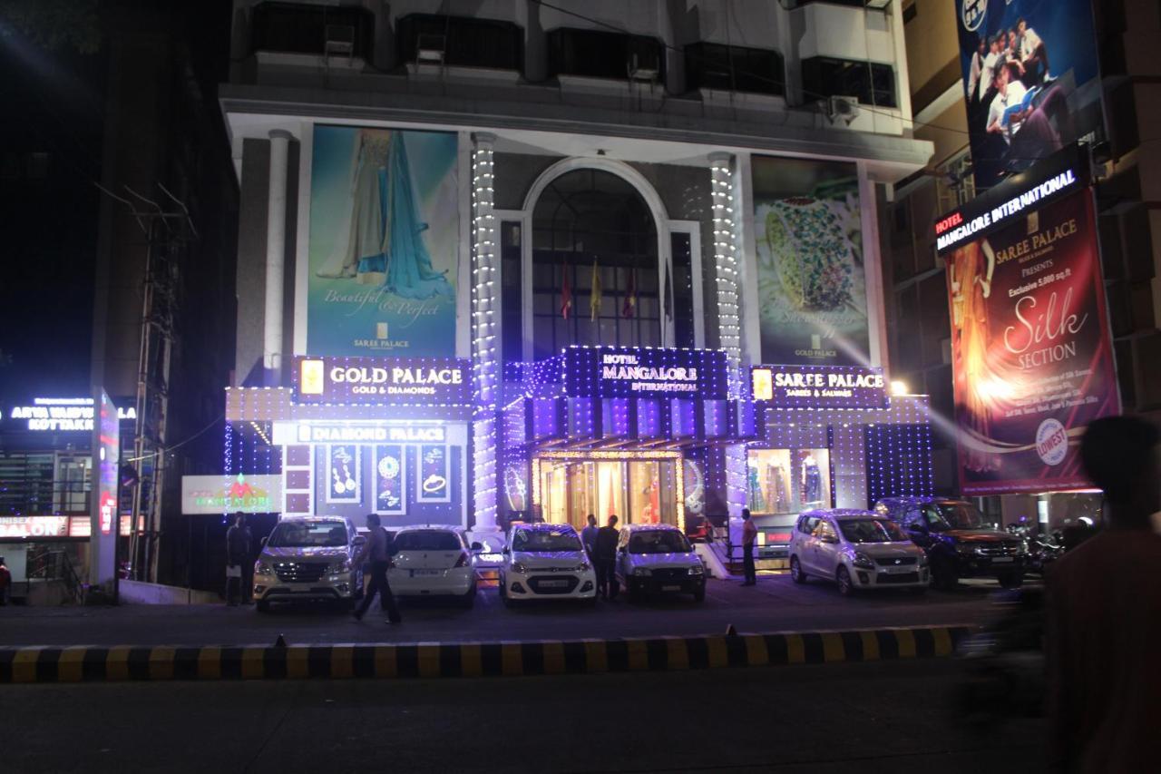 Hotel Mangalore International Kültér fotó