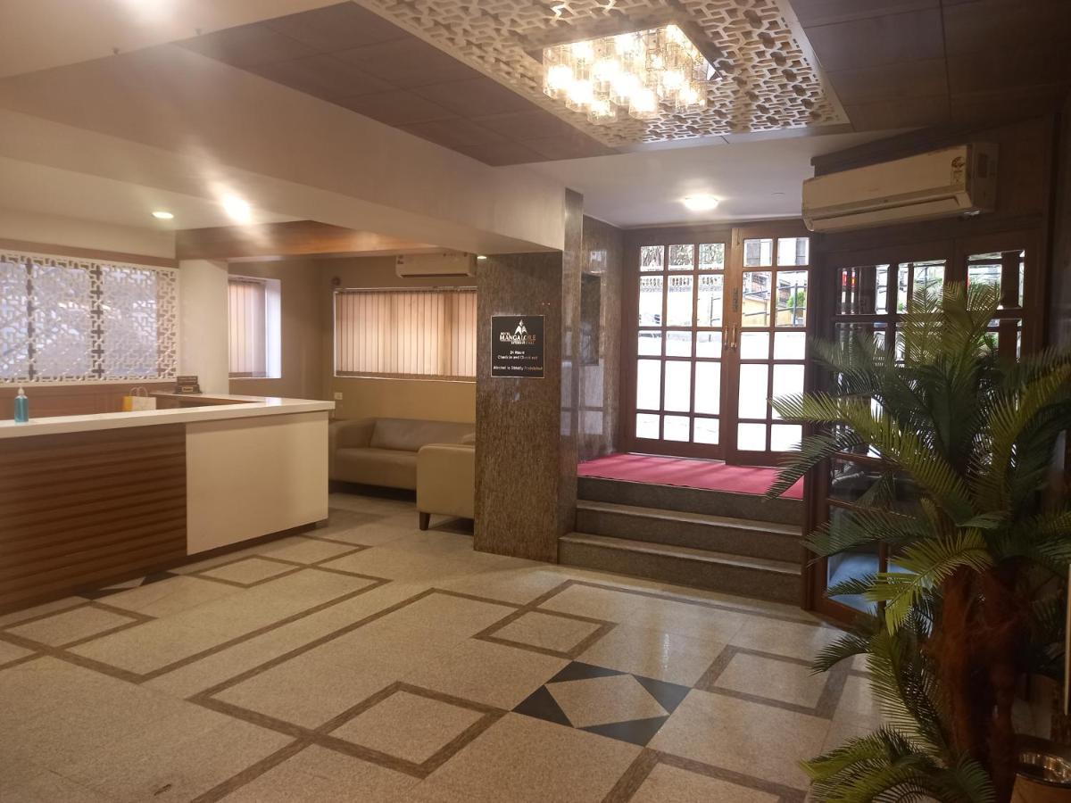 Hotel Mangalore International Kültér fotó