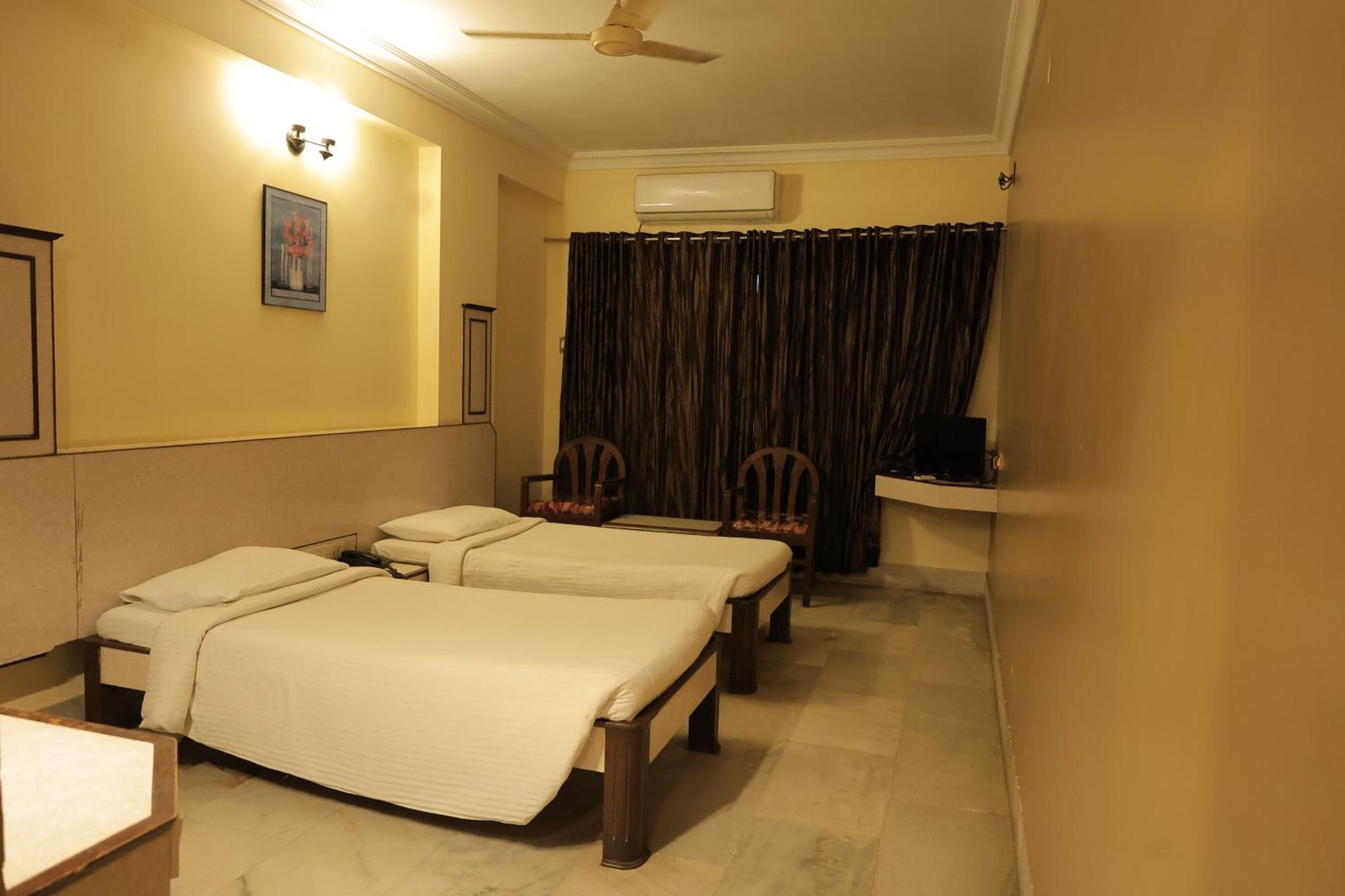 Hotel Mangalore International Kültér fotó