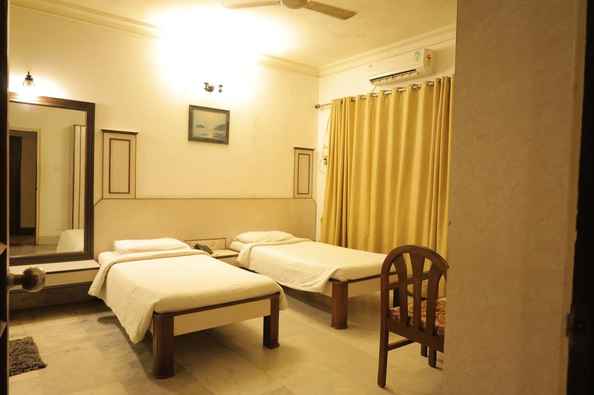 Hotel Mangalore International Kültér fotó