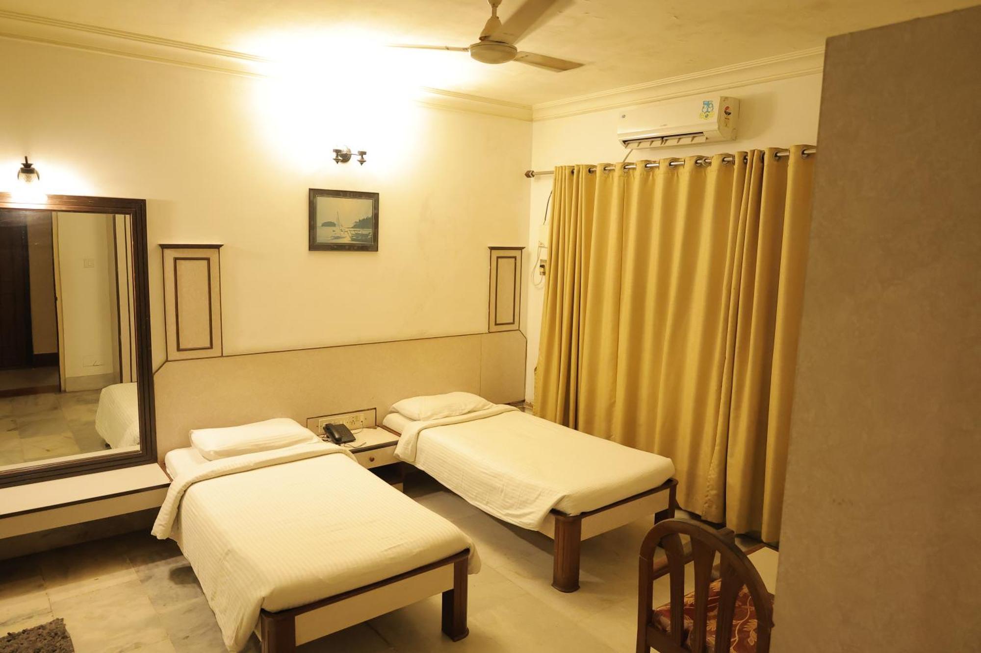 Hotel Mangalore International Kültér fotó