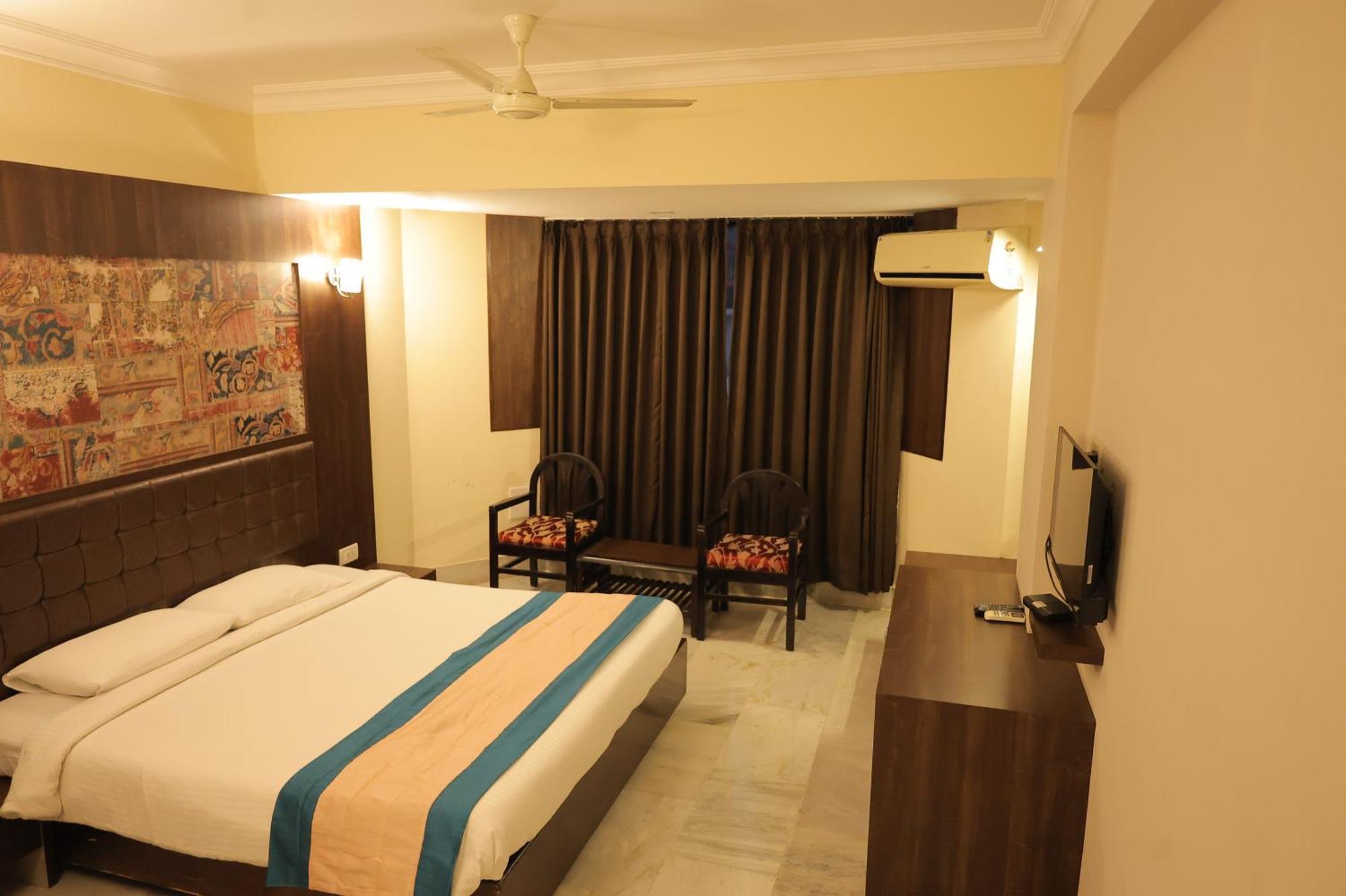 Hotel Mangalore International Kültér fotó