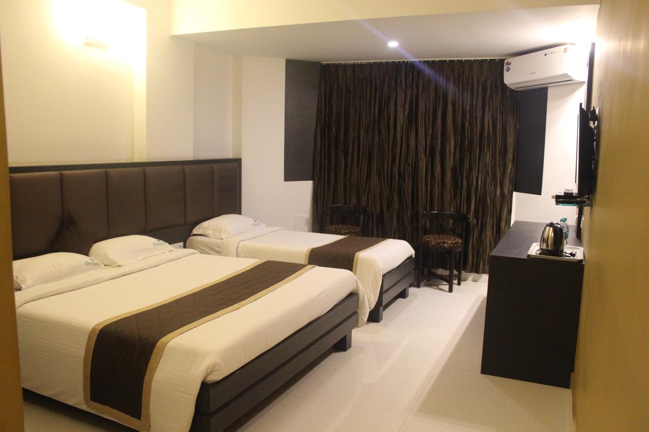 Hotel Mangalore International Kültér fotó