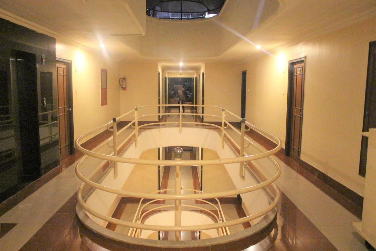 Hotel Mangalore International Kültér fotó