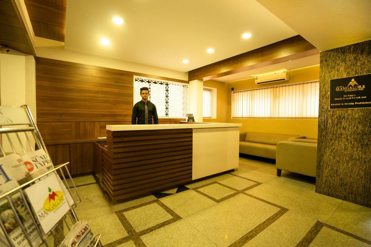 Hotel Mangalore International Kültér fotó